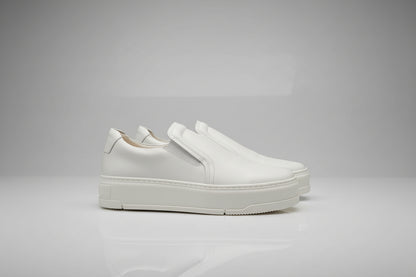 VAGABOND 'Judy' White Leather Slip-On Platform Flatform Trainers Sneakers - In Box - Great Used Condition