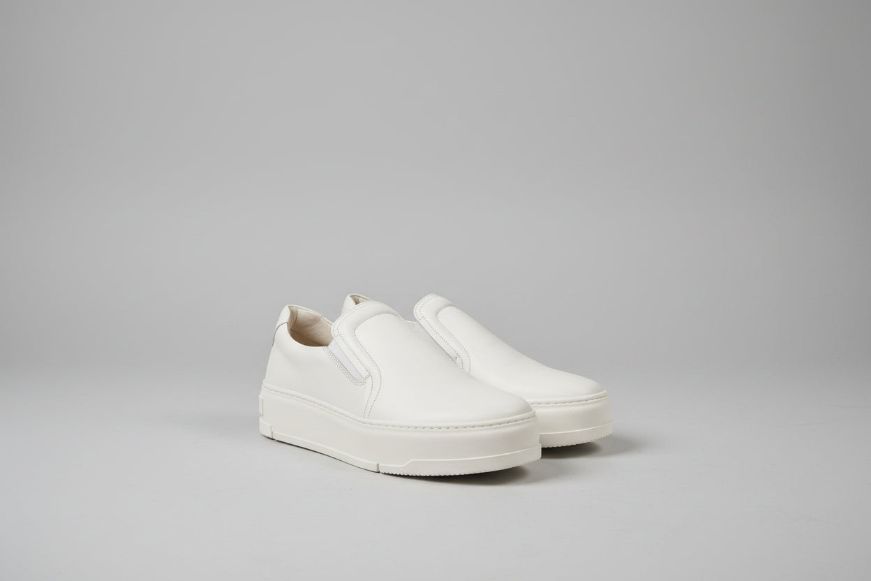 VAGABOND 'Judy' White Leather Slip-On Platform Flatform Trainers Sneakers - In Box - Great Used Condition