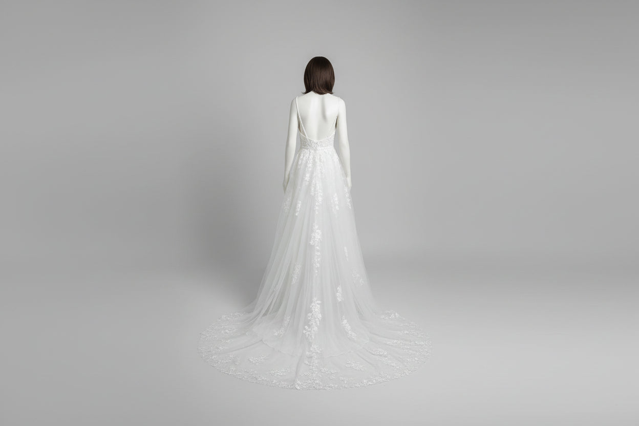 Stunning STACEES Wedding Dress With Detachable Overskirt BNWT Size 8 EU 36 Floaty Floral